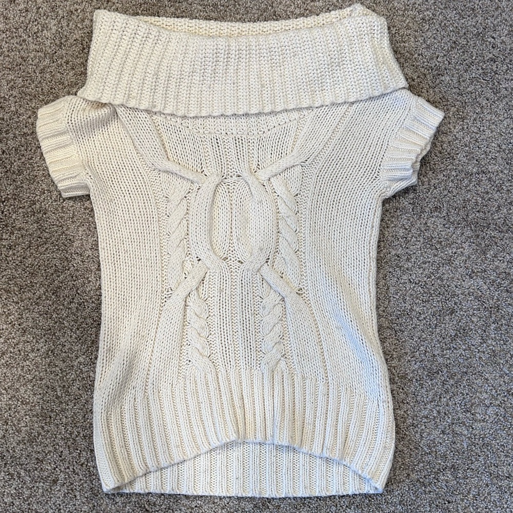 American Eagle Y2K Wool Blend Cable Knit Wide Cowl Neck Short Sleeve. Bella Swan